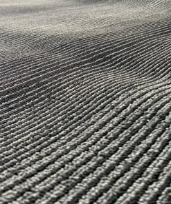Alfombra Bouclé Matera Gris con Línea Negra
